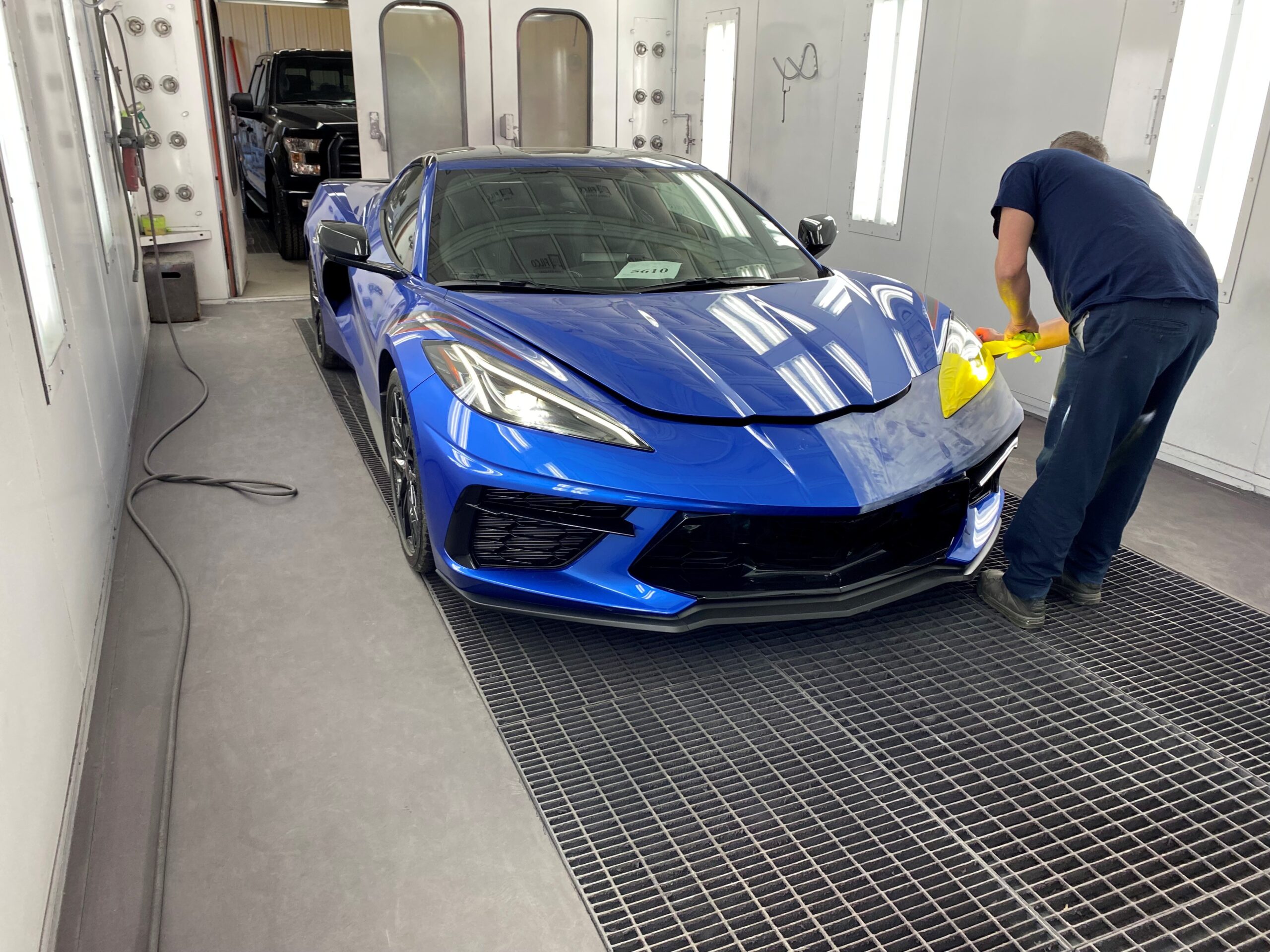 Bodywork repairs on a Chevrolet Corvette at Carrosserie Mont-Laurier
